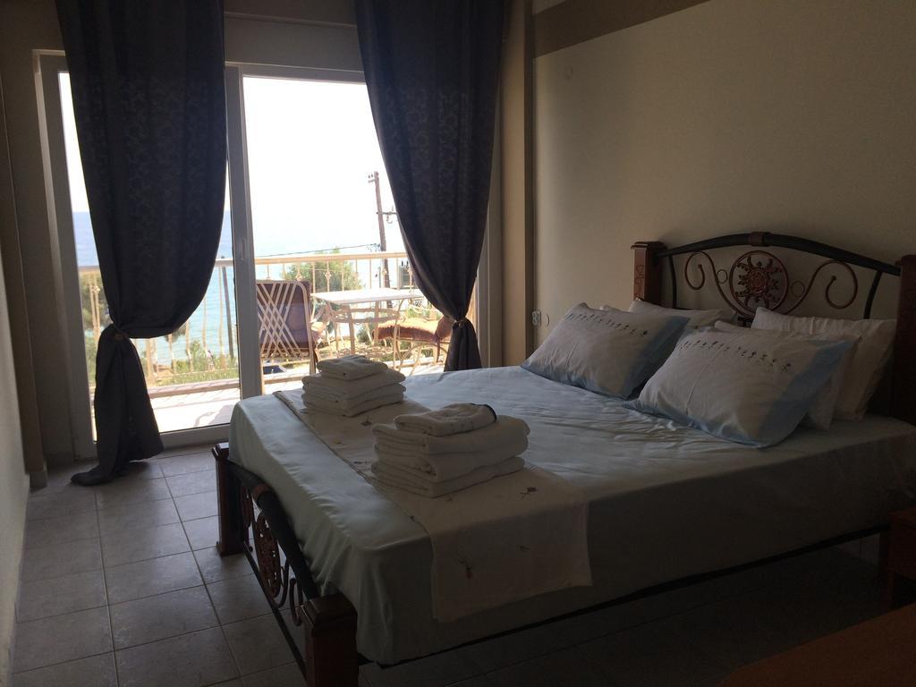 Crown Hotel Nea Skioni Camera foto