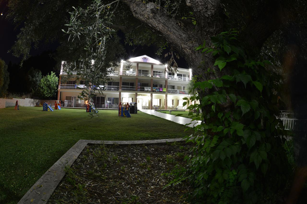 Crown Hotel Nea Skioni Esterno foto